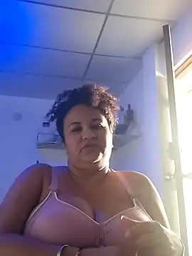 Snapshot of MEYBELLATINA chatting on April 10, 2026, 9:33 pm MEYBELLATINA online show from April 10, 2026, 9:33 pm