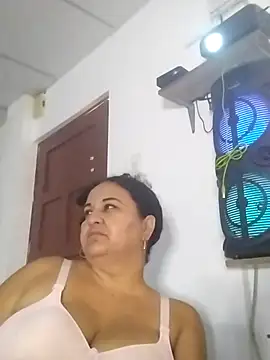 Snapshot of MEYBELLATINA chatting on July 13, 2026, 9:14 pm MEYBELLATINA online show from July 13, 2026, 9:14 pm