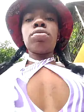 Snapshot of Nahomyyy chatting on October 12, 2025, 11:55 am Nahomyyy online show from October 12, 2025, 11:55 am