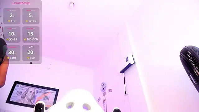 sofiaa ferrer online show from November 16, 2025, 5:39 pm