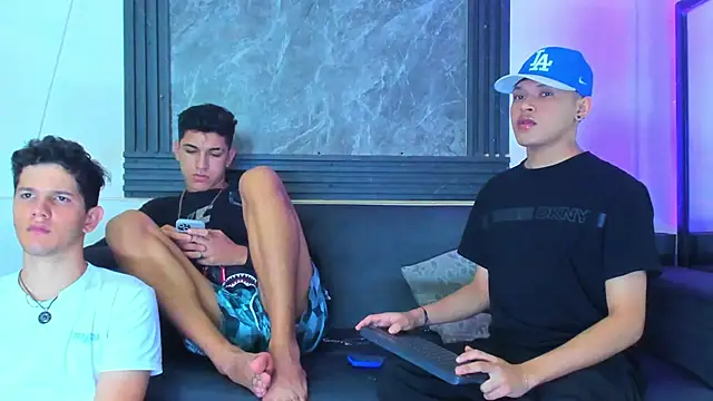 Stiben boy online show from November 28, 2025, 4:01 am