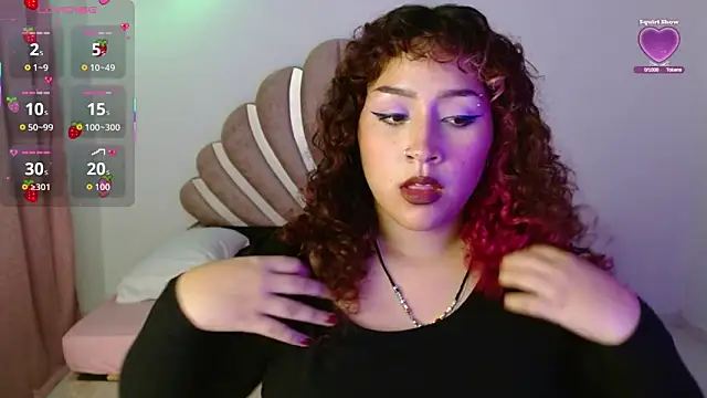 Snapshot of BlueeVelvet chatting on October 25, 2025, 11:27 pm BlueeVelvet online show from October 25, 2025, 11:27 pm