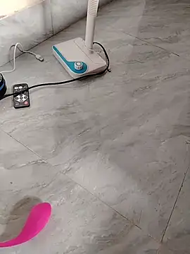 Quynhbabysexy online show from October 21, 2025, 6:57 am