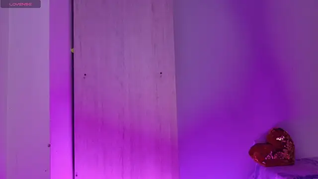 Snapshot of miamiller188 chatting on November 5, 2025, 11:52 pm miamiller188 online show from November 5, 2025, 11:52 pm