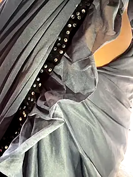 Lisa afreen online show from December 23, 2025, 6:23 am