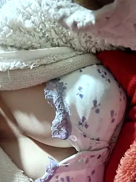 Snapshot of Paul-paul11 chatting on February 3, 2026, 11:32 pm Paul-paul11 online show from February 3, 2026, 11:32 pm