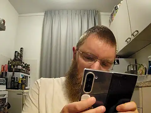 Snapshot of kinderkooriscoel- chatting on October 3, 2025, 1:42 am kinderkooriscoel- online show from October 3, 2025, 1:42 am