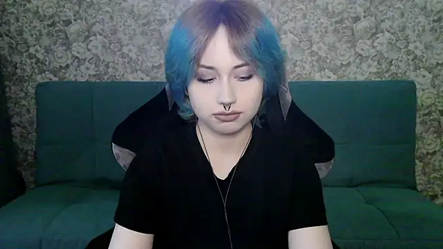 LeisaHopperstad online show from April 12, 2026, 2:09 pm