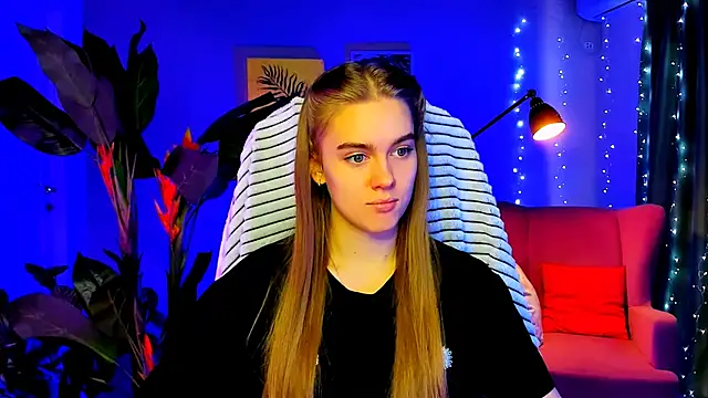 JuneWoods online show from February 25, 2026, 7:19 am