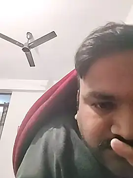 Snapshot of desiyouth94 chatting on January 9, 2026, 5:42 pm desiyouth94 online show from January 9, 2026, 5:42 pm