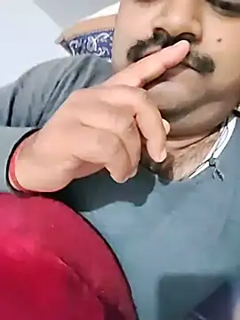 Snapshot of desiyouth94 chatting on January 6, 2026, 4:11 pm desiyouth94 online show from January 6, 2026, 4:11 pm