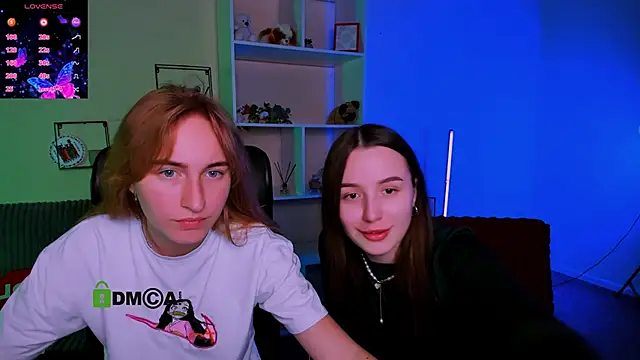 Snapshot of leslie_bird chatting on October 15, 2025, 11:40 am leslie bird online show from October 15, 2025, 11:40 am