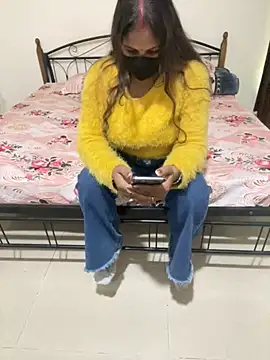 prernasingh2025 online show from November 28, 2025, 7:19 am