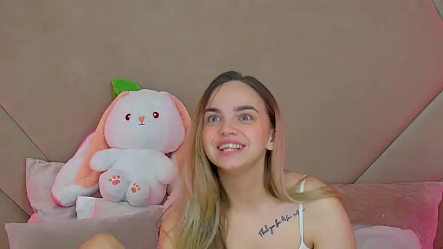 AnitaVenture online show from October 19, 2025, 4:04 am