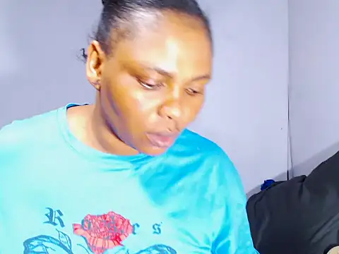 xSpicyQueen online show from September 29, 2025, 7:41 pm