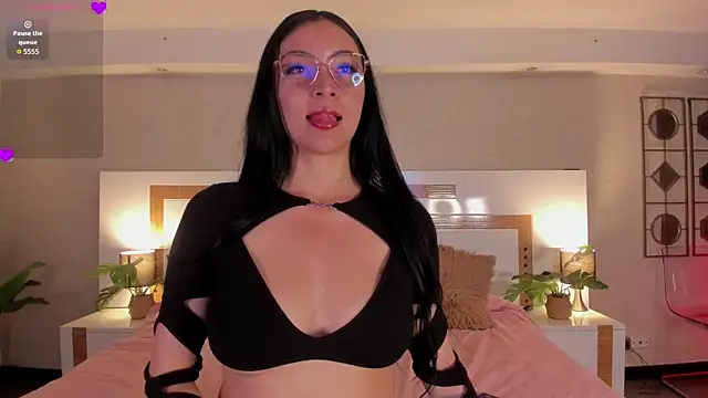 Violeta dh online show from May 21, 2026, 11:29 am
