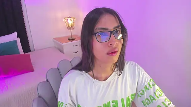 Snapshot of cherrylady_02 chatting on October 22, 2025, 12:37 pm cherrylady 02 online show from October 22, 2025, 12:37 pm