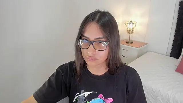 Snapshot of cherrylady_02 chatting on November 16, 2025, 12:21 pm cherrylady 02 online show from November 16, 2025, 12:21 pm