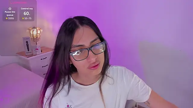 Snapshot of cherrylady_02 chatting on November 5, 2025, 12:08 pm cherrylady 02 online show from November 5, 2025, 12:08 pm