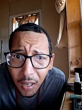 ThrowedWorldWide online show from November 25, 2025, 2:06 pm