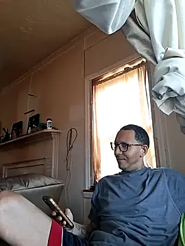 ThrowedWorldWide online show from December 4, 2025, 3:11 pm