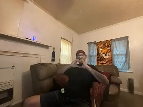 Snapshot of ThrowedWorldWide chatting on February 21, 2026, 6:43 pm ThrowedWorldWide online show from February 21, 2026, 6:43 pm