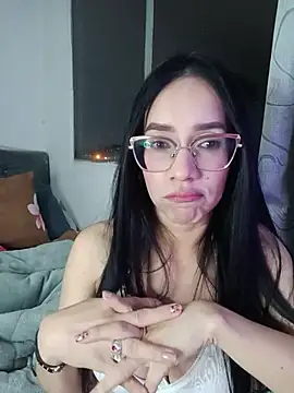 YaraDuartee online show from July 19, 2026, 2:53 am