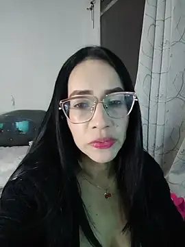 YaraDuartee online show from July 9, 2026, 11:59 pm