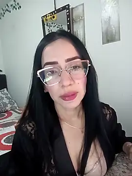 YaraDuartee online show from March 16, 2026, 2:08 am