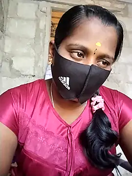 Snapshot of Tamil_Hot_Sandy chatting on November 13, 2025, 5:44 am Tamil Hot Sandy online show from November 13, 2025, 5:44 am