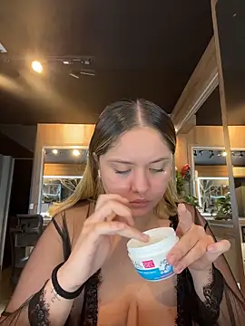 Angelina velvett online show from October 26, 2025, 2:12 am