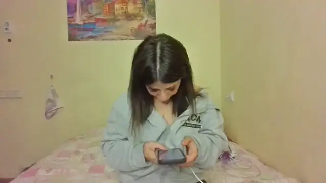 Snapshot of QueenMomyS chatting on March 16, 2026, 8:22 pm QueenMomyS online show from March 16, 2026, 8:22 pm