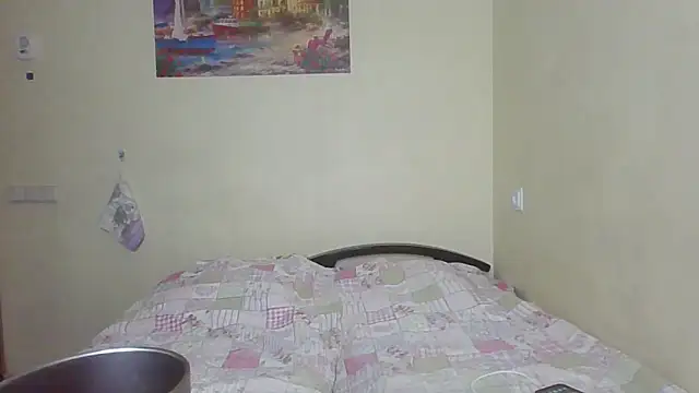 Snapshot of QueenMomyS chatting on April 3, 2026, 7:09 pm QueenMomyS online show from April 3, 2026, 7:09 pm