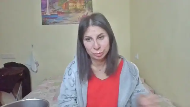 Snapshot of QueenMomyS chatting on February 4, 2026, 8:26 pm QueenMomyS online show from February 4, 2026, 8:26 pm