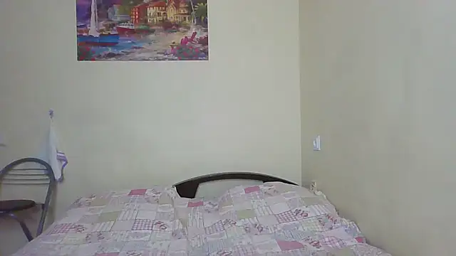 Snapshot of QueenMomyS chatting on February 2, 2026, 7:13 pm QueenMomyS online show from February 2, 2026, 7:13 pm