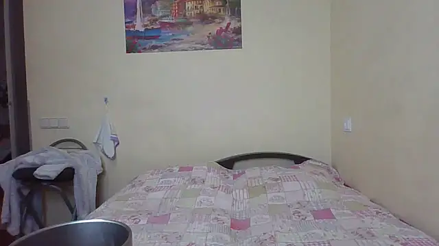 Snapshot of QueenMomyS chatting on February 7, 2026, 9:34 pm QueenMomyS online show from February 7, 2026, 9:34 pm