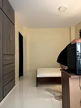 Capricho 01 online show from October 25, 2025, 12:39 pm