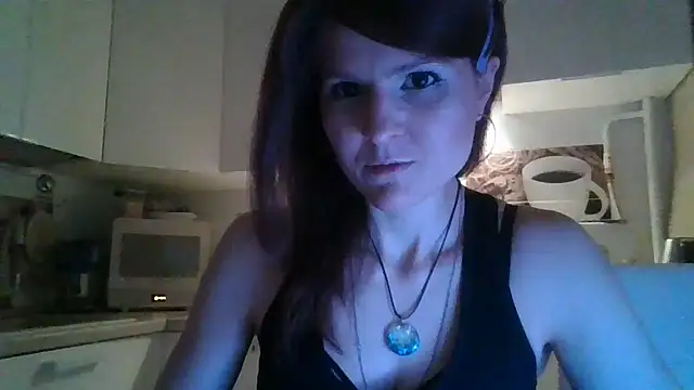 Snapshot of Arivonne chatting on February 13, 2026, 9:48 pm Arivonne online show from February 13, 2026, 9:48 pm