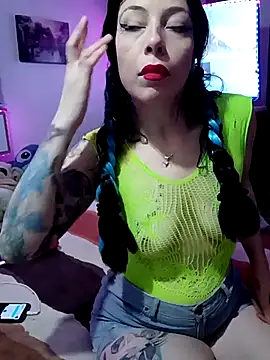 pinklajokr online show from November 25, 2025, 10:59 am