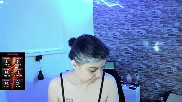 Yin yang hot online show from November 22, 2025, 3:49 am