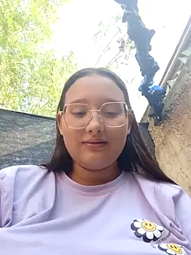 young dairy01 online show from November 8, 2025, 7:06 pm