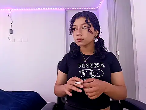 Snapshot of Ivonnybonn chatting on September 26, 2025, 3:08 pm Ivonnybonn online show from September 26, 2025, 3:08 pm