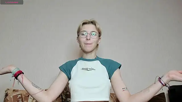 Sharlikiss online show from January 13, 2026, 5:17 pm