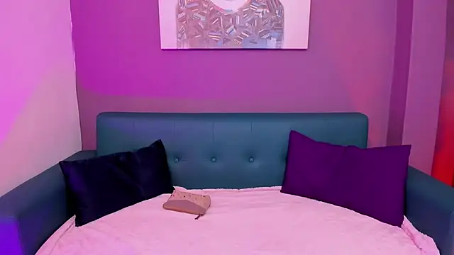 Snapshot of Alessiia__ chatting on November 13, 2025, 3:10 am Alessiia online show from November 13, 2025, 3:10 am