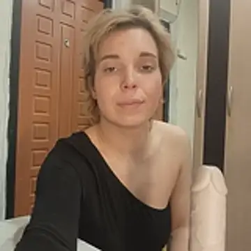 Conny Shellie online show from May 12, 2026, 8:37 pm