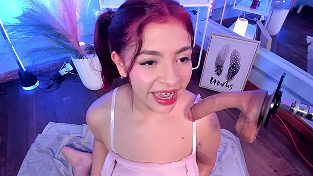 Snapshot of KathiaSaenz_ chatting on November 4, 2025, 3:54 am KathiaSaenz online show from November 4, 2025, 3:54 am