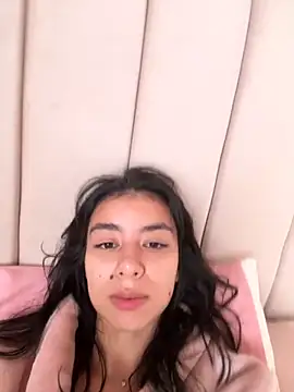 isa martinexxx online show from November 10, 2025, 12:21 pm