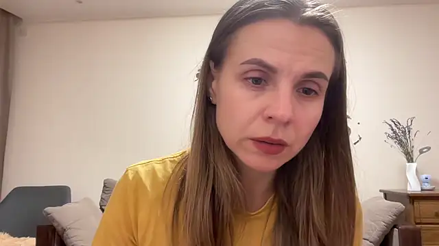 AnnieLove7722 online show from October 17, 2025, 6:53 pm