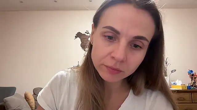 AnnieLove7722 online show from October 23, 2025, 10:14 am