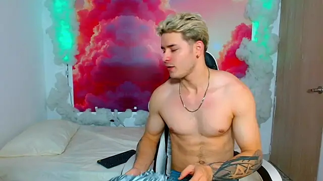 AlexPiersss online show from November 26, 2025, 7:14 pm